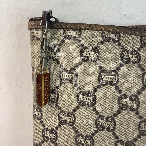 ⚜️GUCCI Plus Pouch (PVC) Vintage⚜️ - Picture 5 of 10